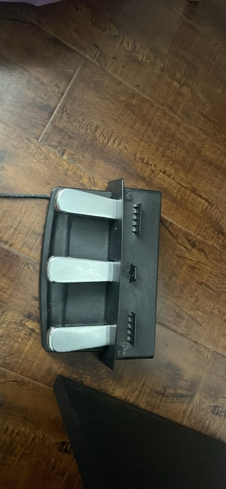 Korg B1 Digital Piano + Bench – Great Condition ！