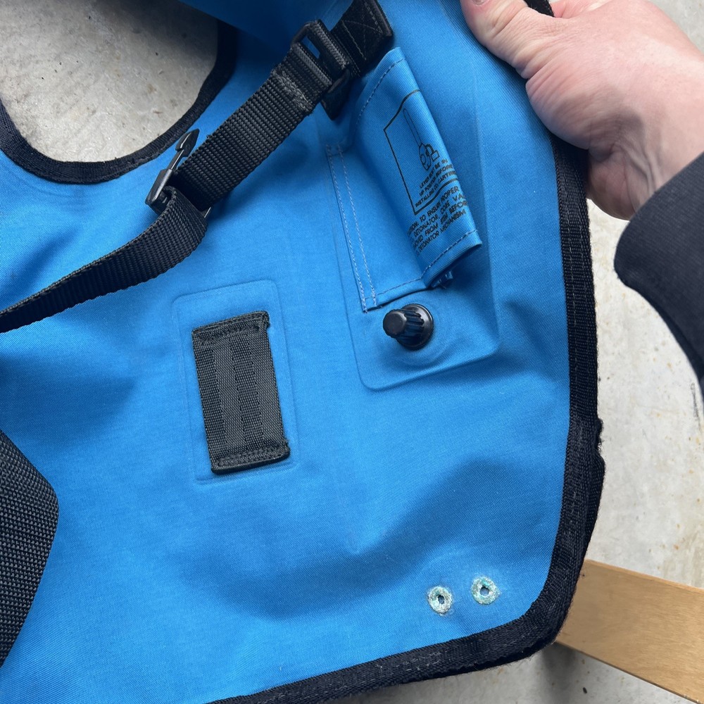 Scubapro Classic Buoyancy Compensator Device (BCD), Untested L