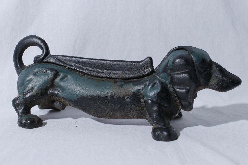 Cast Iron Dachshund Weiner Dog Canine Boot Scraper 13"