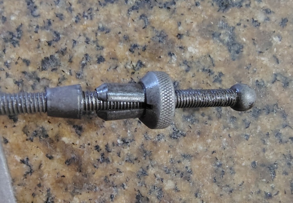 🗽 VINTAGE 8" DIVIDER WITH QUICK NUT