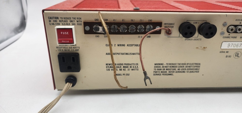 Newcomb Pathfinder PF-252 Solid State Amplifier Vintage Powers On