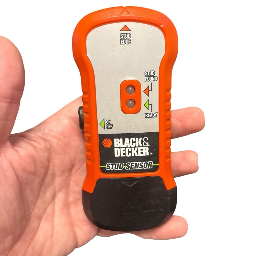 Black And Decker Stud Sensor SF100 Tested Works Great. Pre-owned.