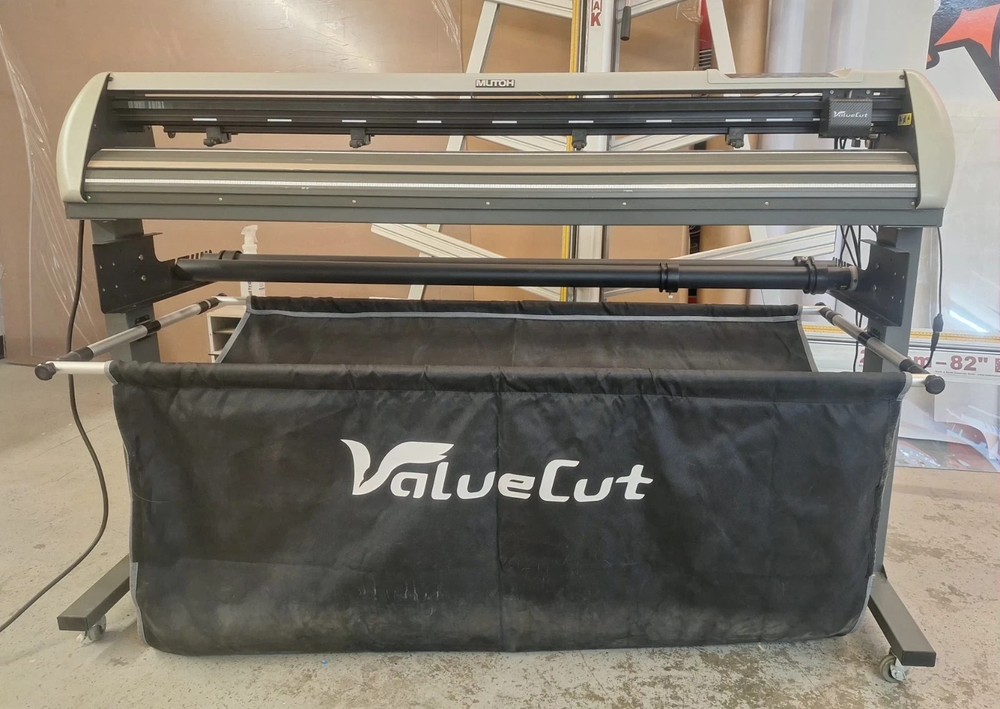 Mutoh Valuecut 62" Cutting Plotter Version 1.7