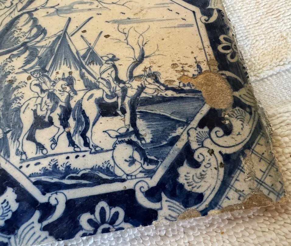 Rare Delft tile, explorers meet natives