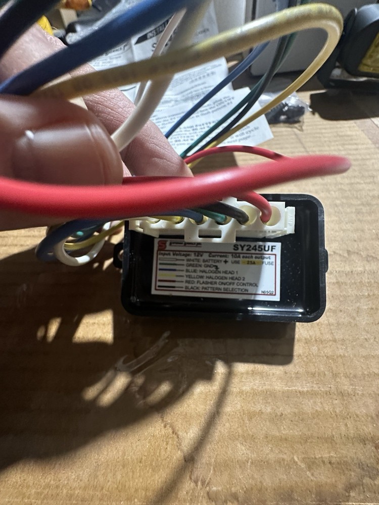 Sound off signal universal solid state flasher & 2 Amber multi pattern Light Kit