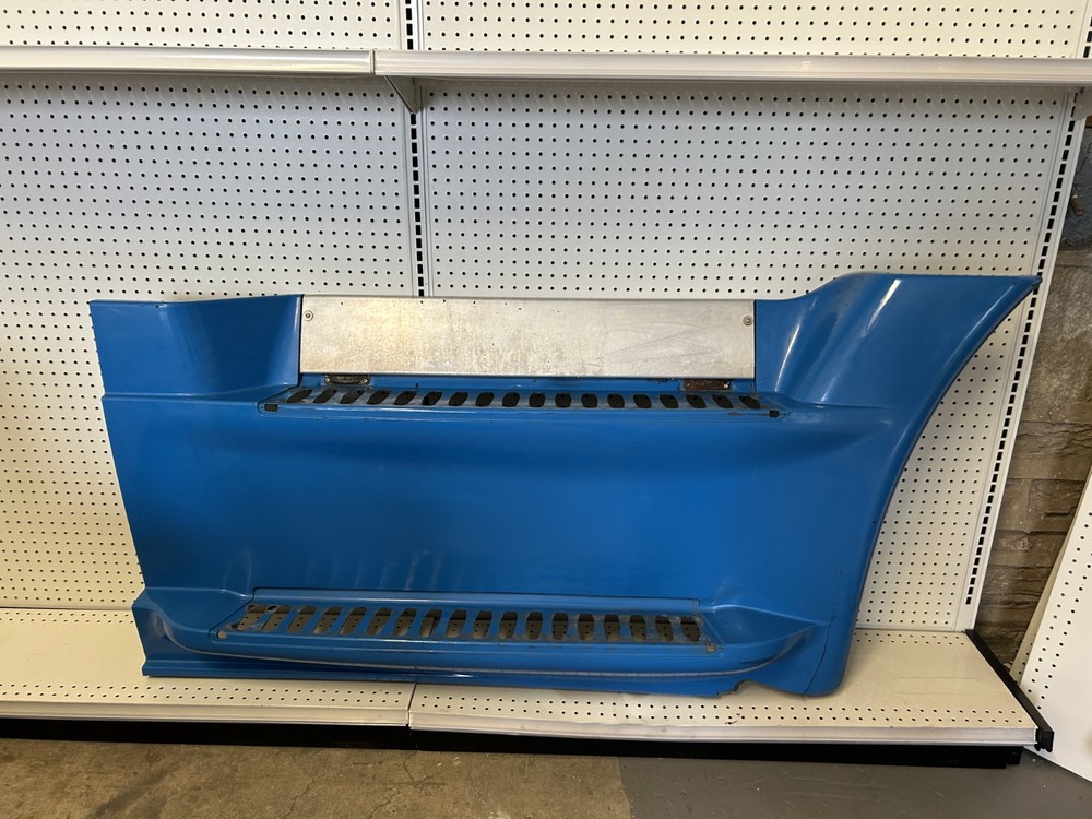 2008-2017 OEM FREIGHTLINER CASCADIA FRONT RIGHT SIDE STEP FAIRING COVER PANEL