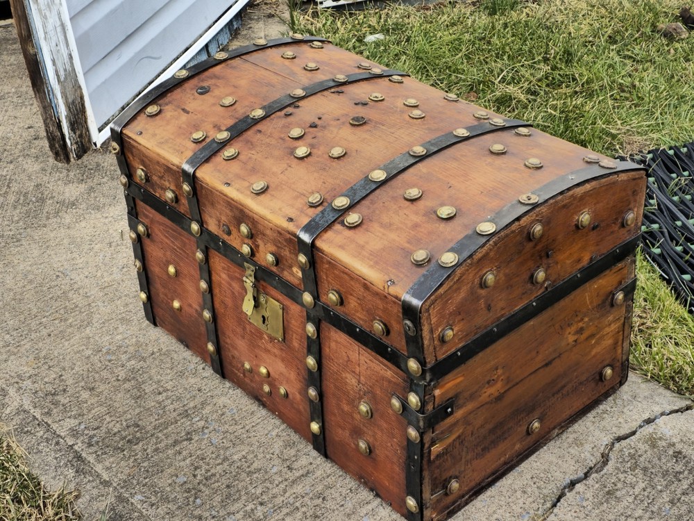 Jenny LIND STAGECOACH TRUNK