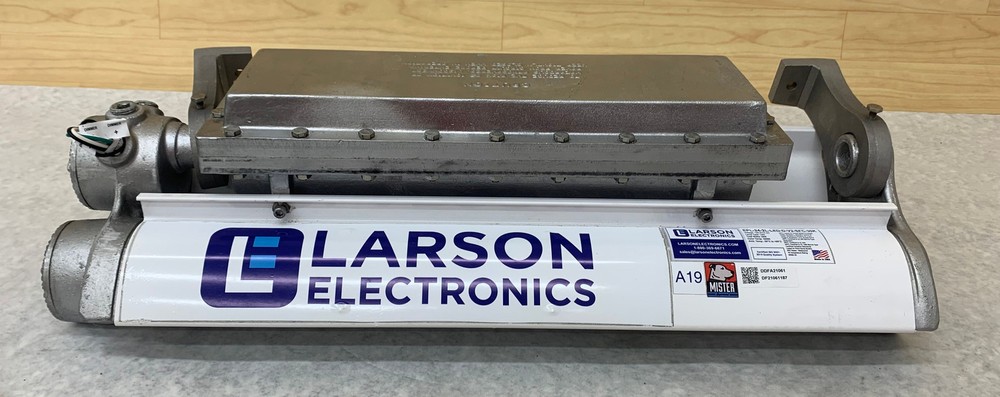 Larson EPL-24-2L-LED-D-V2-SFC-30K Dimmable Explosion Proof LED Spray Booth Light