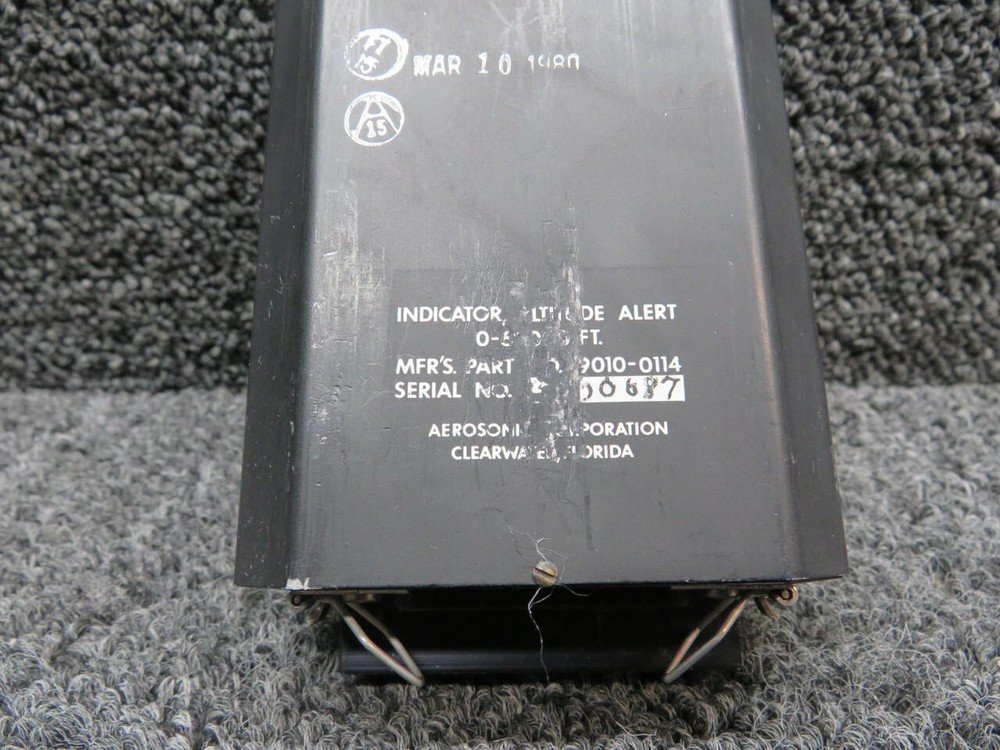 79010-0114 Aerosonic Altitude Alert Indicator