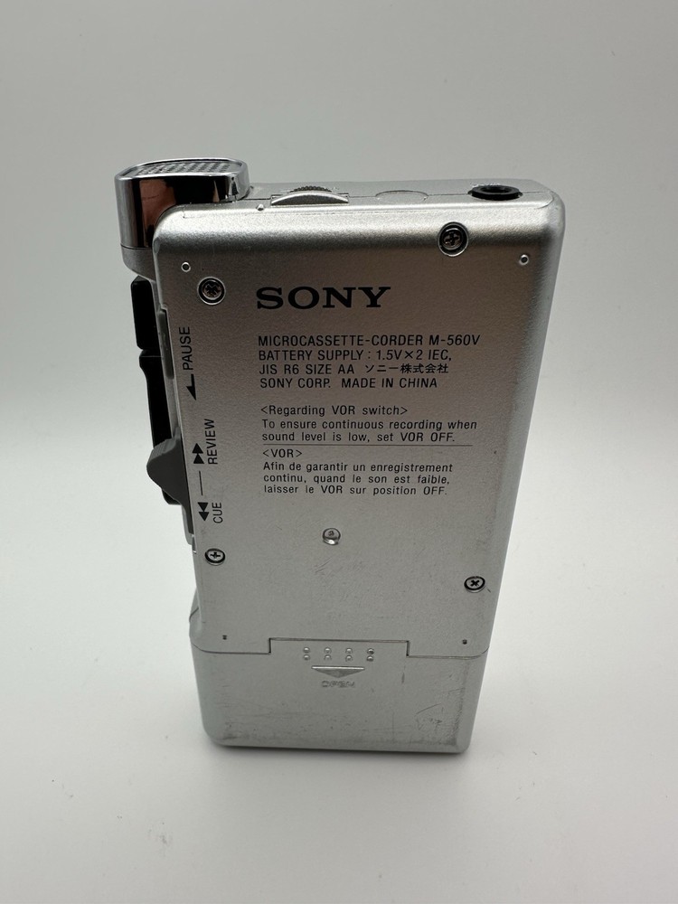 Sony Microcassette-Corder M-560V VOR Silver Handheld Voice Plus Recorder
