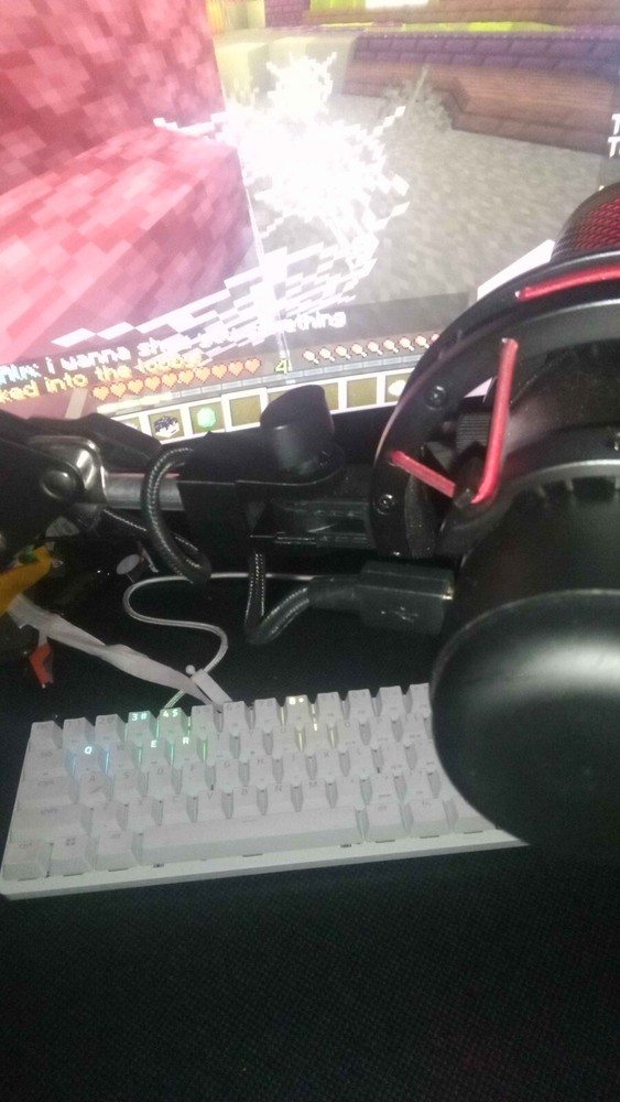 HyperX quadcast Microphone to Mic Stand adapter 3/8 size NO adapter required!
