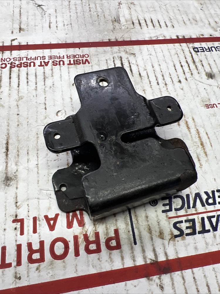 Mercruiser thunderbolt V ignition module mount bracket