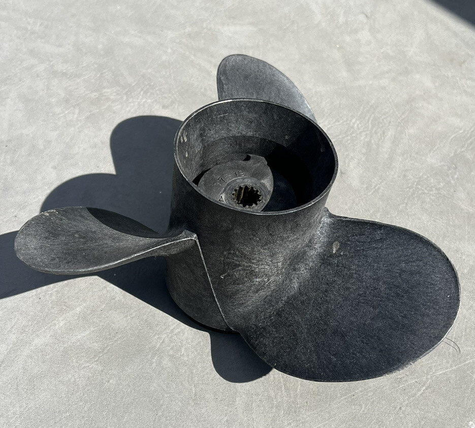 Used OMC Composite 3 blade propeller 17 x19 Right  hand rotation