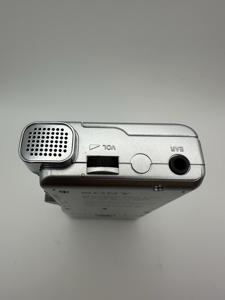 Sony Microcassette-Corder M-560V VOR Silver Handheld Voice Plus Recorder