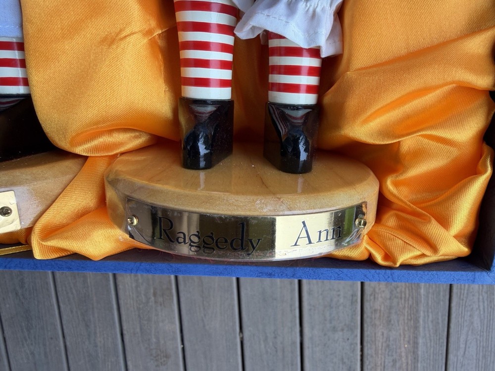 New Sterling & Camille - Raggedy Ann & Andy Nutcrackers 2003