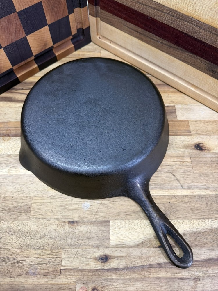Unmarked #7 Skillet