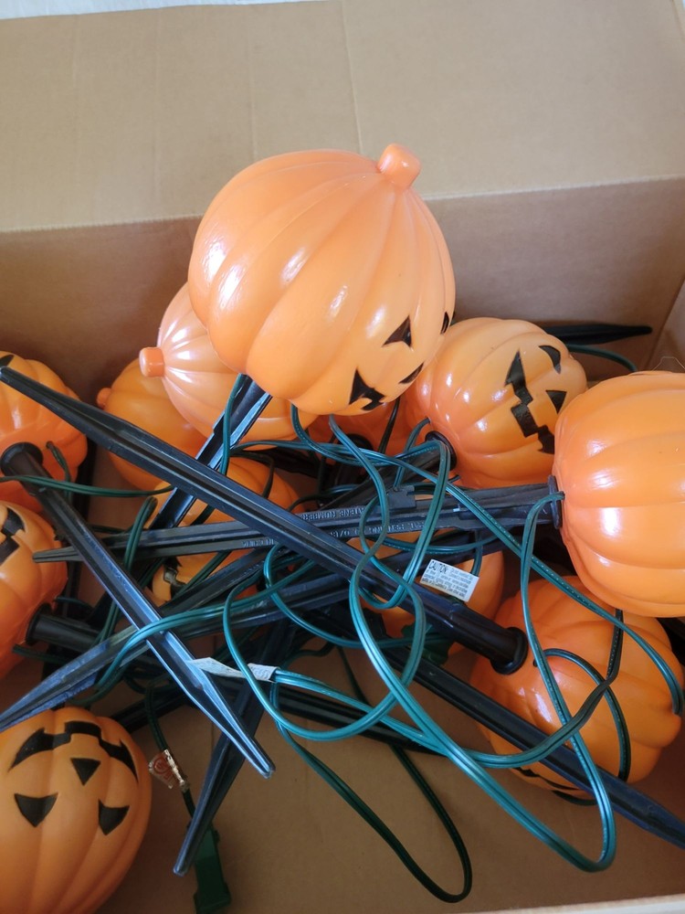 Pumpkin pathway lights Halloween jack-o'-lantern decor