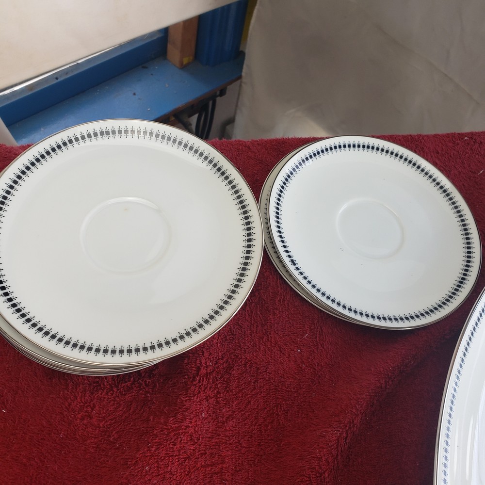 Mikasa Starlight 5560 Fine China Dinnerware Set White Black Gray