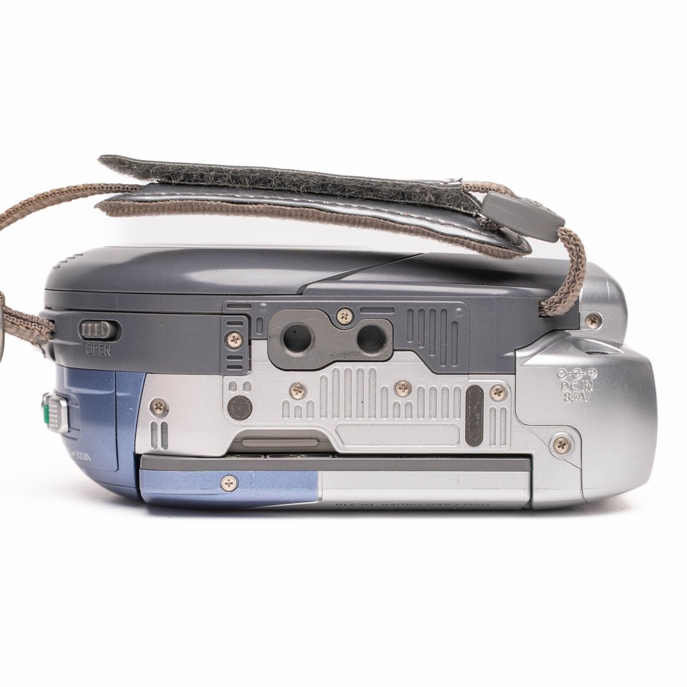 Canon DC210 DVD PAL Camcorder - FULLY FUNCTIONAL