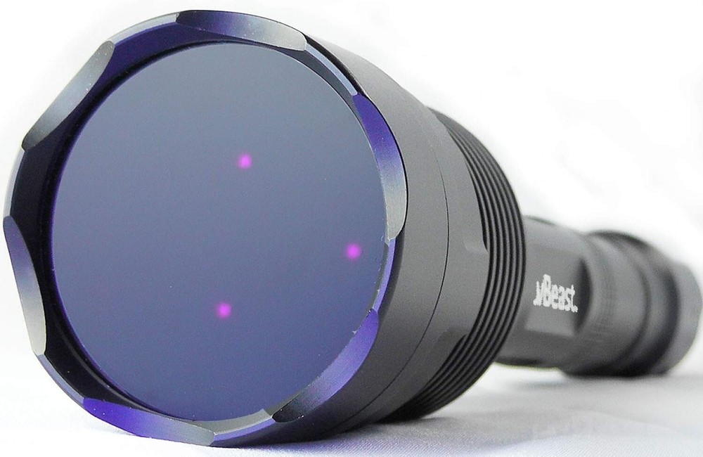 New V3 High Definition 365nm UV Flashlight - Long Range & Intense Light