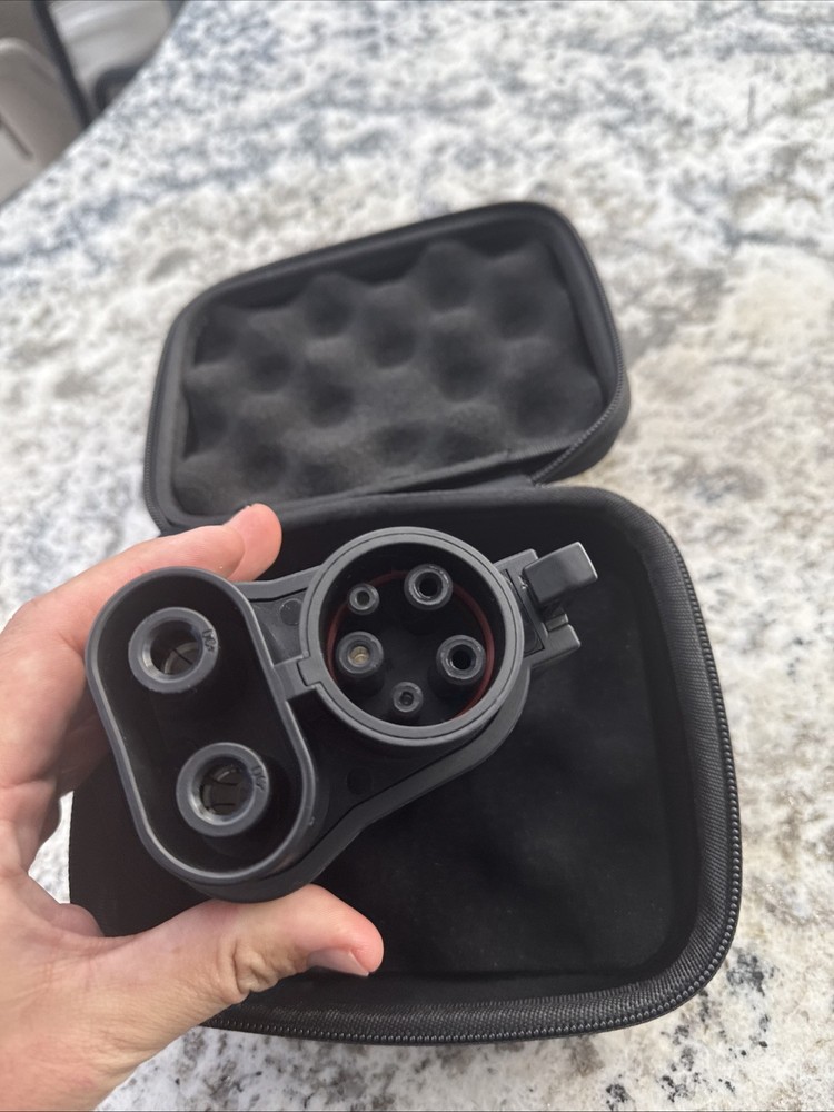 CCS1 to NACS Adapter