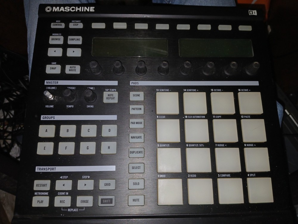Maschine groove production studio N1 Controller No Software. Untested.