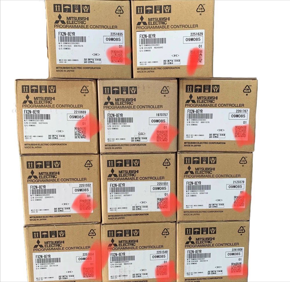 1pc Mitsubishi FX2N-8EYR New Programmable Controller