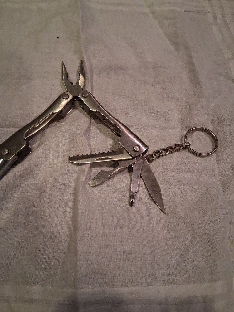 Compact Leatherman Style Multi-tool