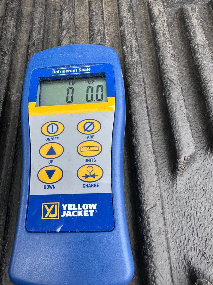 Yellow Jacket Electronic Charging Scale #68802 w/Case