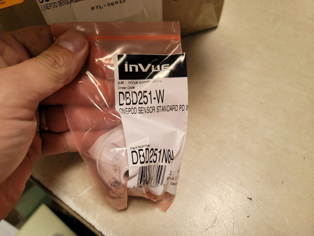 InVue OnePod Sensor Standard Puck DBD251-W
