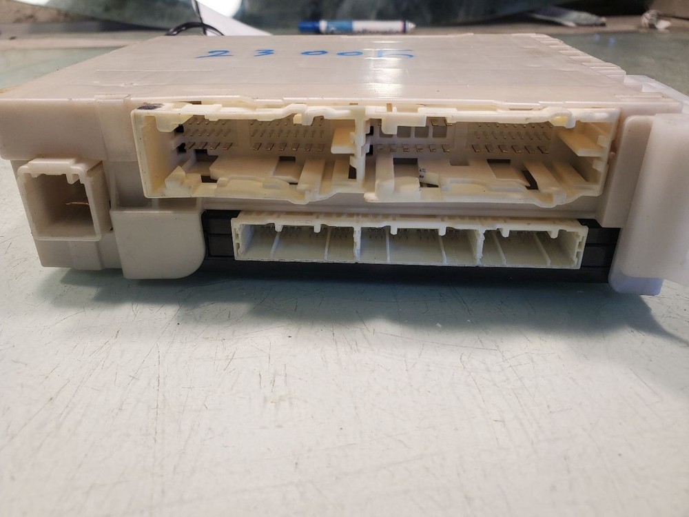 86 2017 Fuse Box Cabin