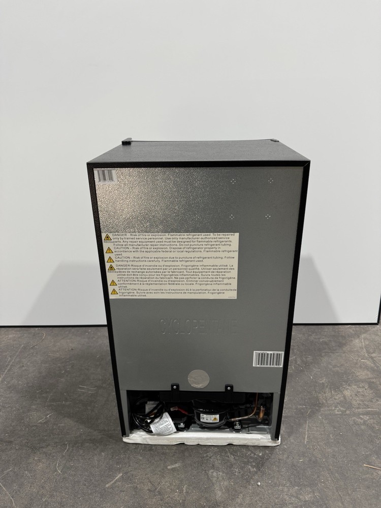 Hisense 3.3-Cu. Feet Mini Fridge ( Black )
