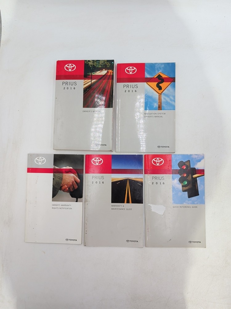 2016 Toyota Prius Owner's Manual Set With Navigation System
