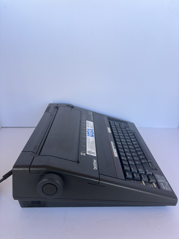 Brother Electronic Typewriter AX-22 (Read Description)