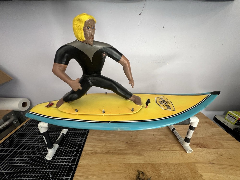 Maui Rc surfer (RARE)