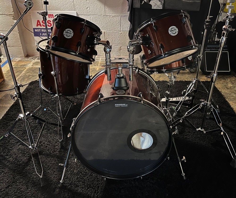 ddrum D2 5 Piece Drum Set with cymbal hardware