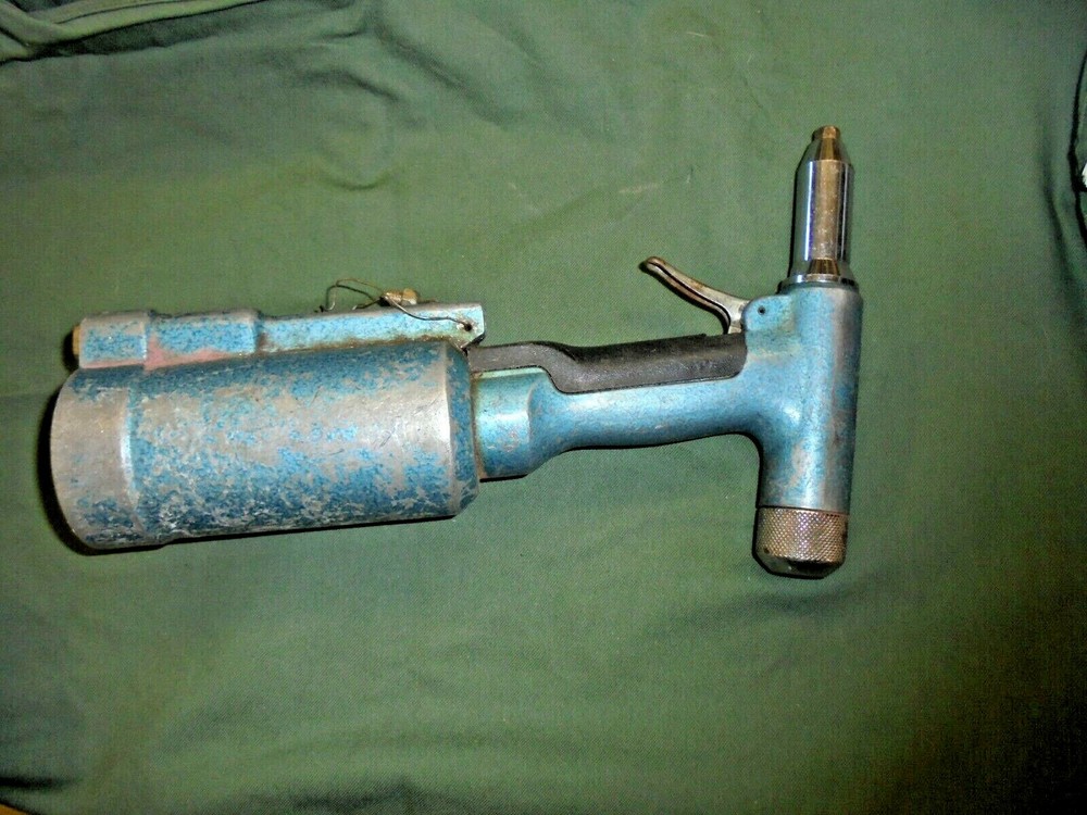 PNEUMATIC AIR RIVETER METAL GUN