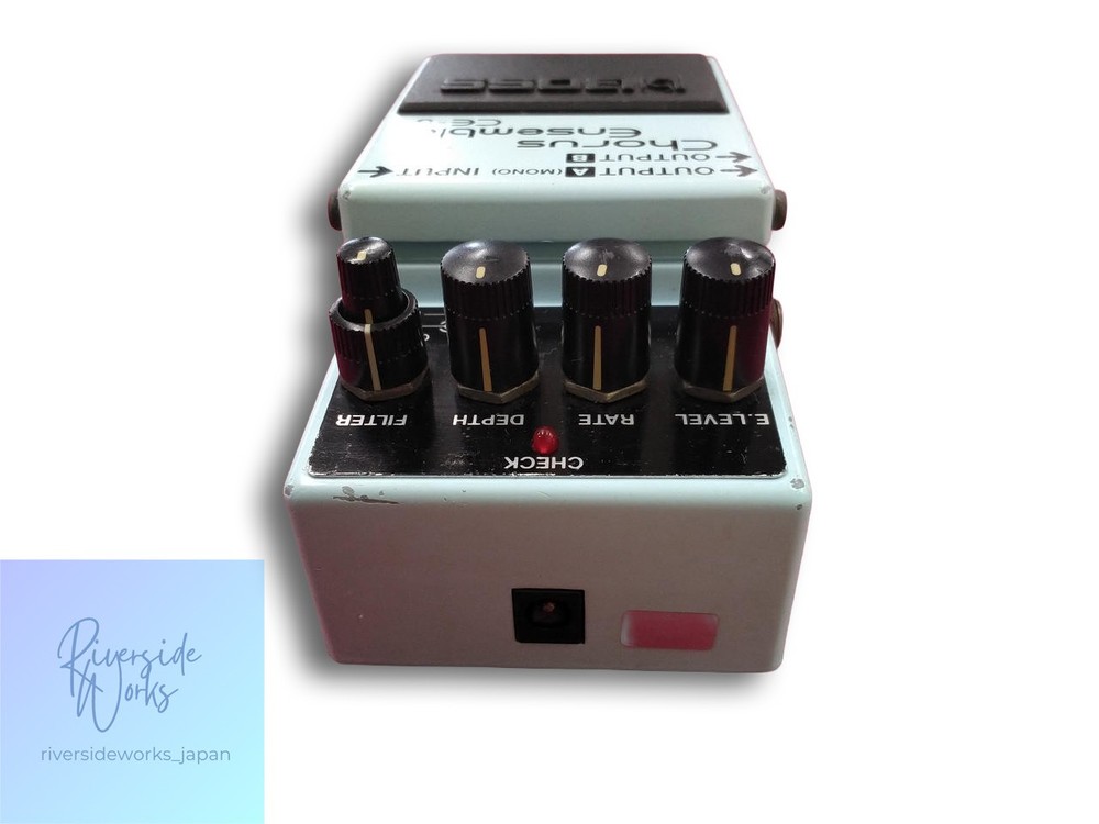 BOSS CE-5 Chorus Ensemble Effects Pedal JP