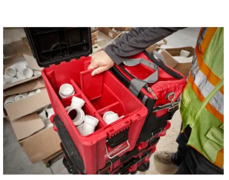 Milwaukee PACKOUT 20 in Red Compact Tool Box