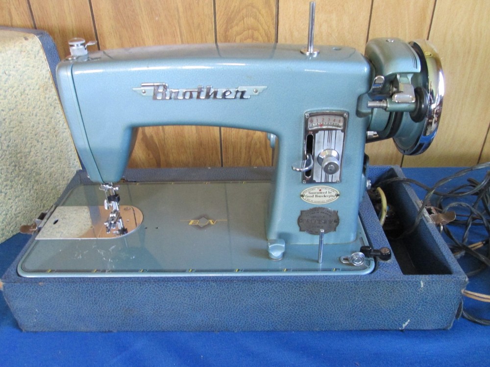 Vintage Brother Model HA3-B5 Widow-Matic Zig-Zag Sewing Machine