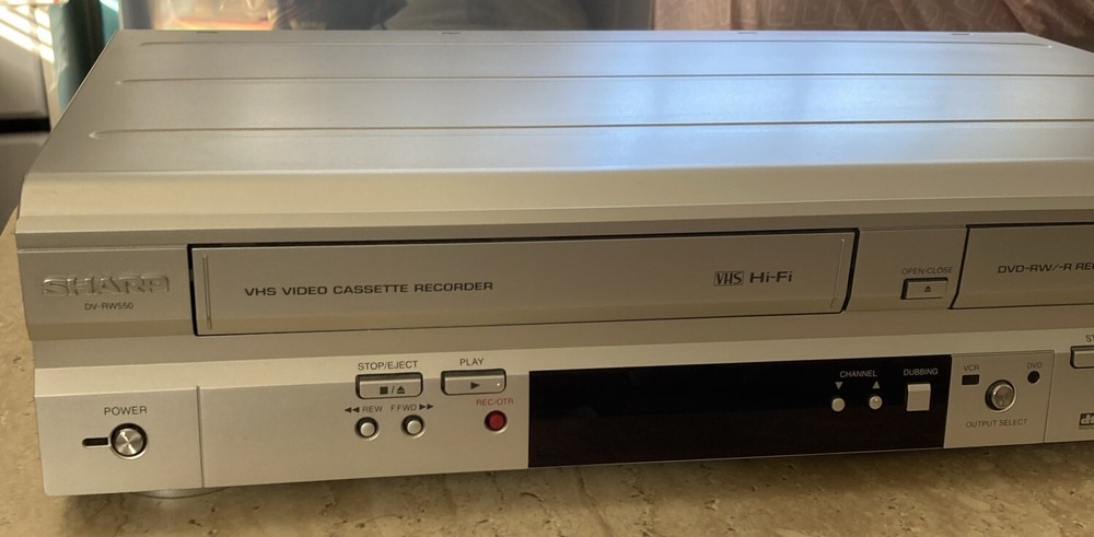 Sharp DV-RW550U DVD Recorder VHS VCR Combo Recorder Powers On Untested