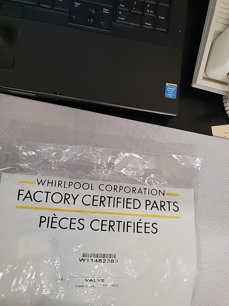 W11482383 Valve