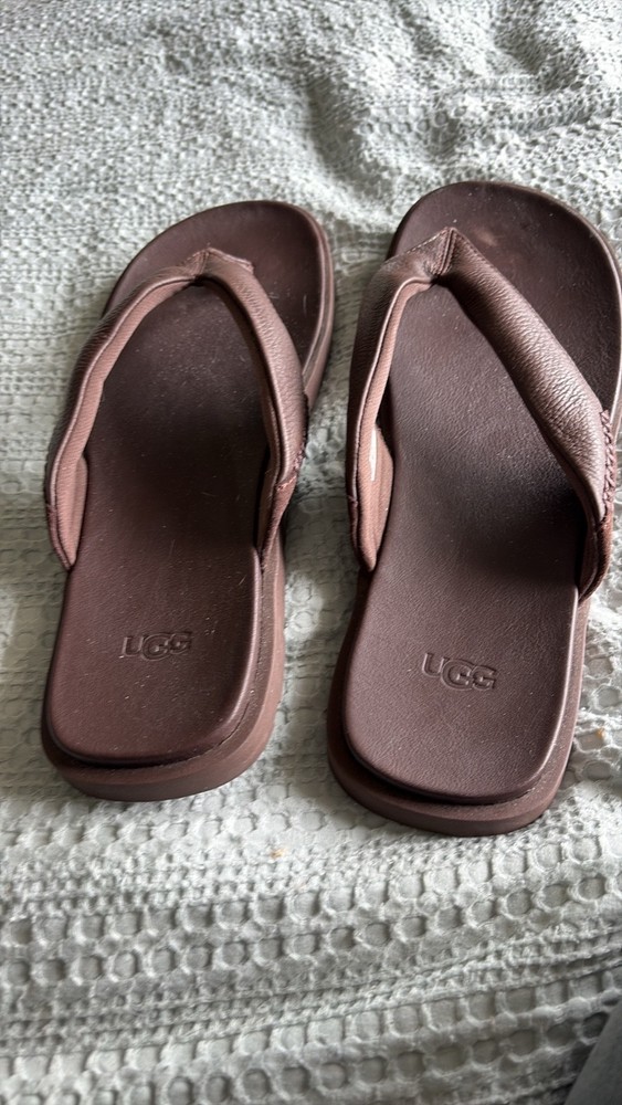 UGG flip flops size 15