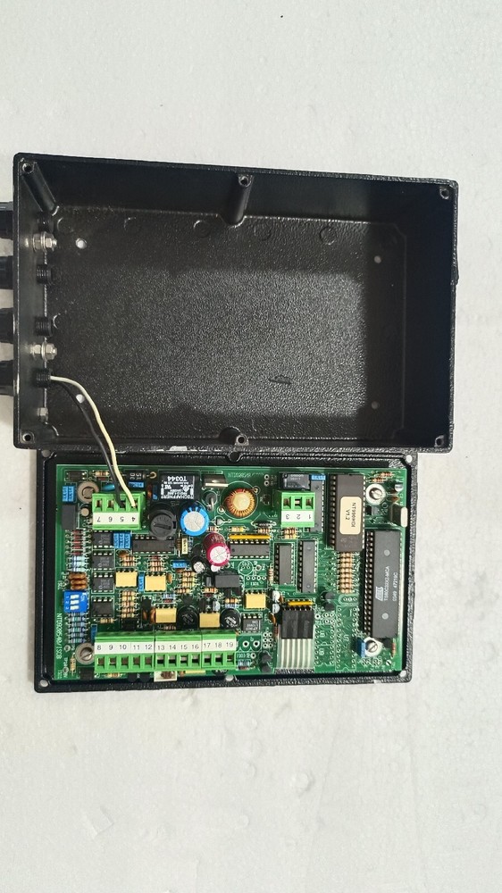 NAVITRON NT990 HDI Heading Data Repeater Gyro Interface - Good Condition