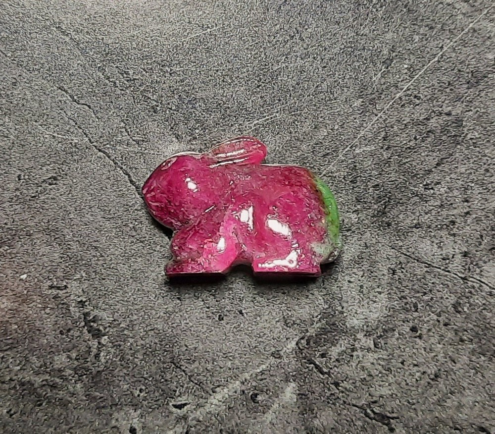 🐇🐇 58.40ct Natural Solid Ruby-Zoisite Rabbit Gem Carving/Figurine 🐇🐇