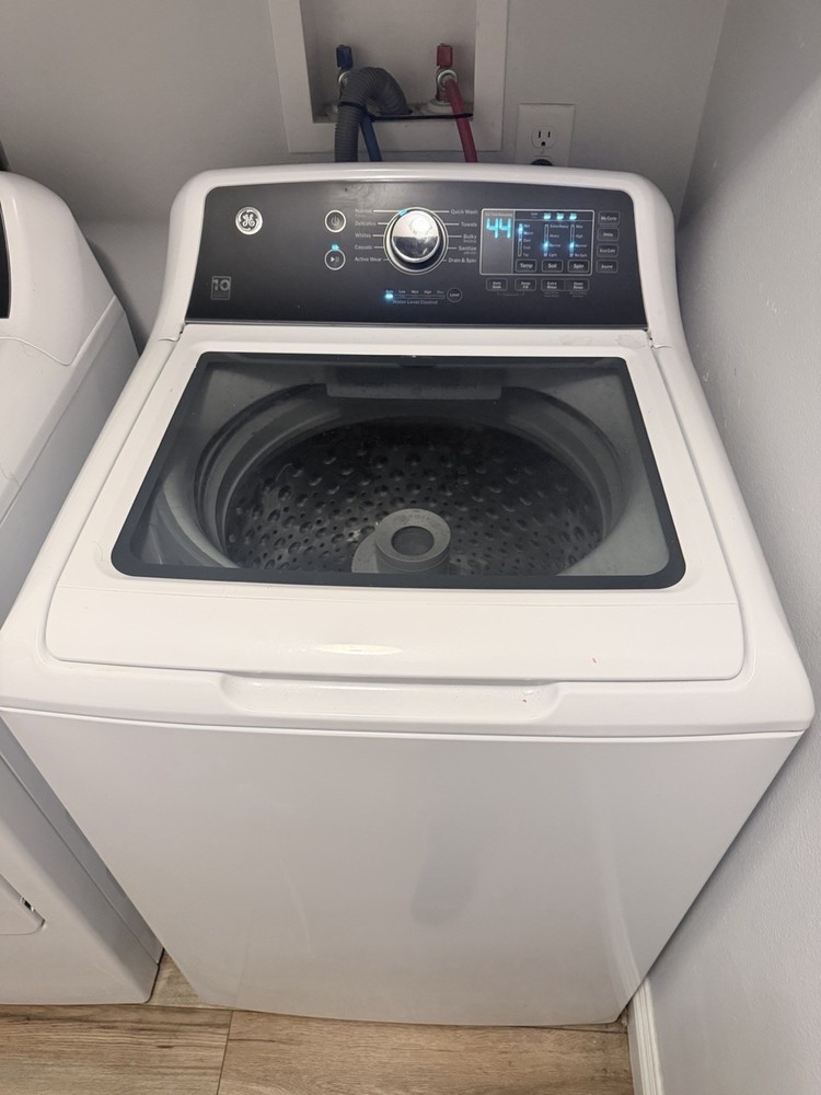 GE Washer and Dryer Combo Set