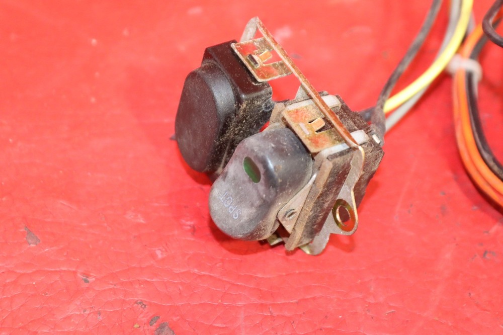 2001 HARLEY-DAVIDSON ELECTRA GLIDE CLASSIC FLHTC ACCESSORY SWITCH