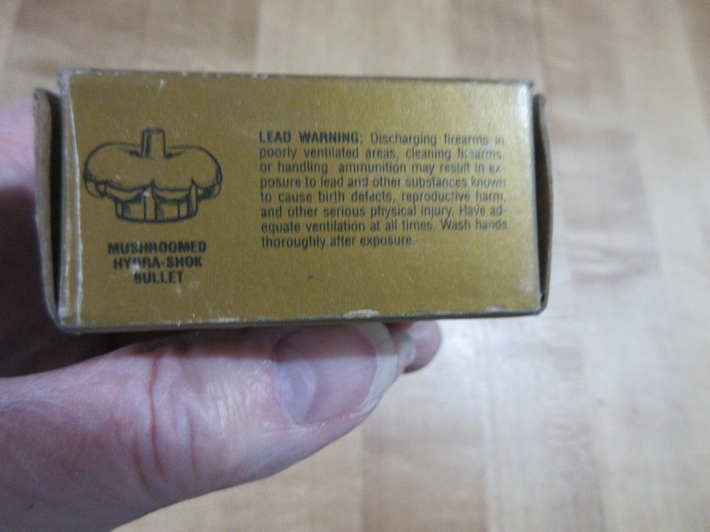 Empty Ammo Box Federal Premium 32 auto with insert (w17) # 110
