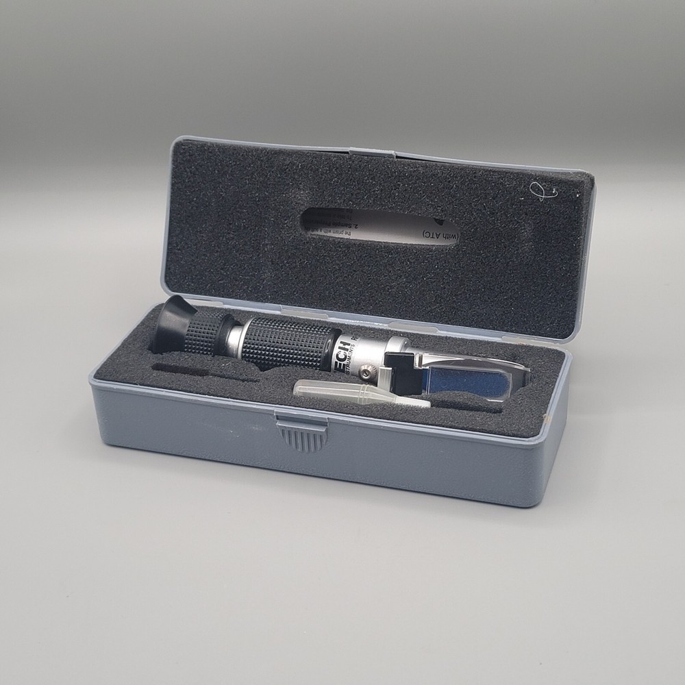 Extech Instruments RF15 Portable Refractometer With Case