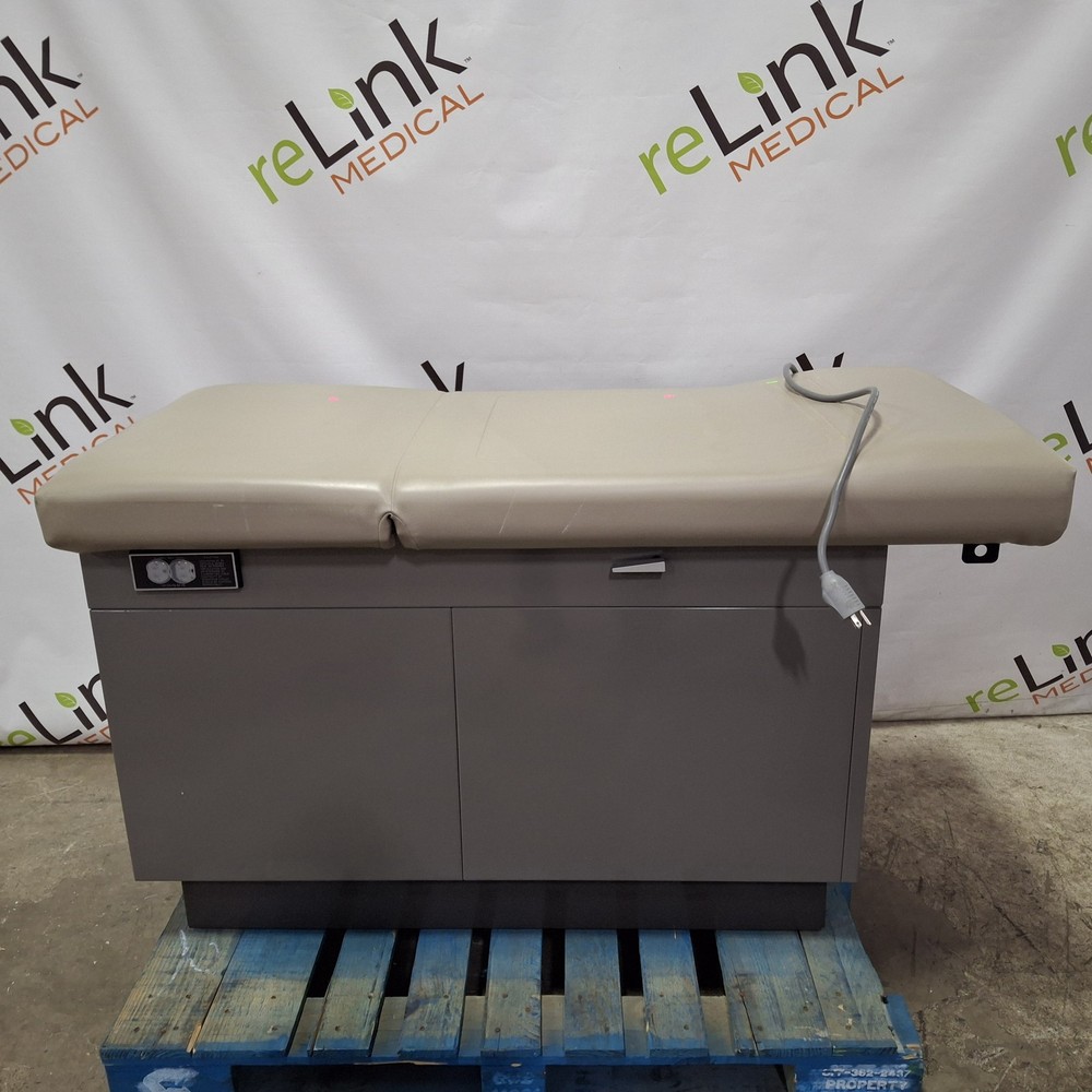 Midmark Ritter 100 Exam Table